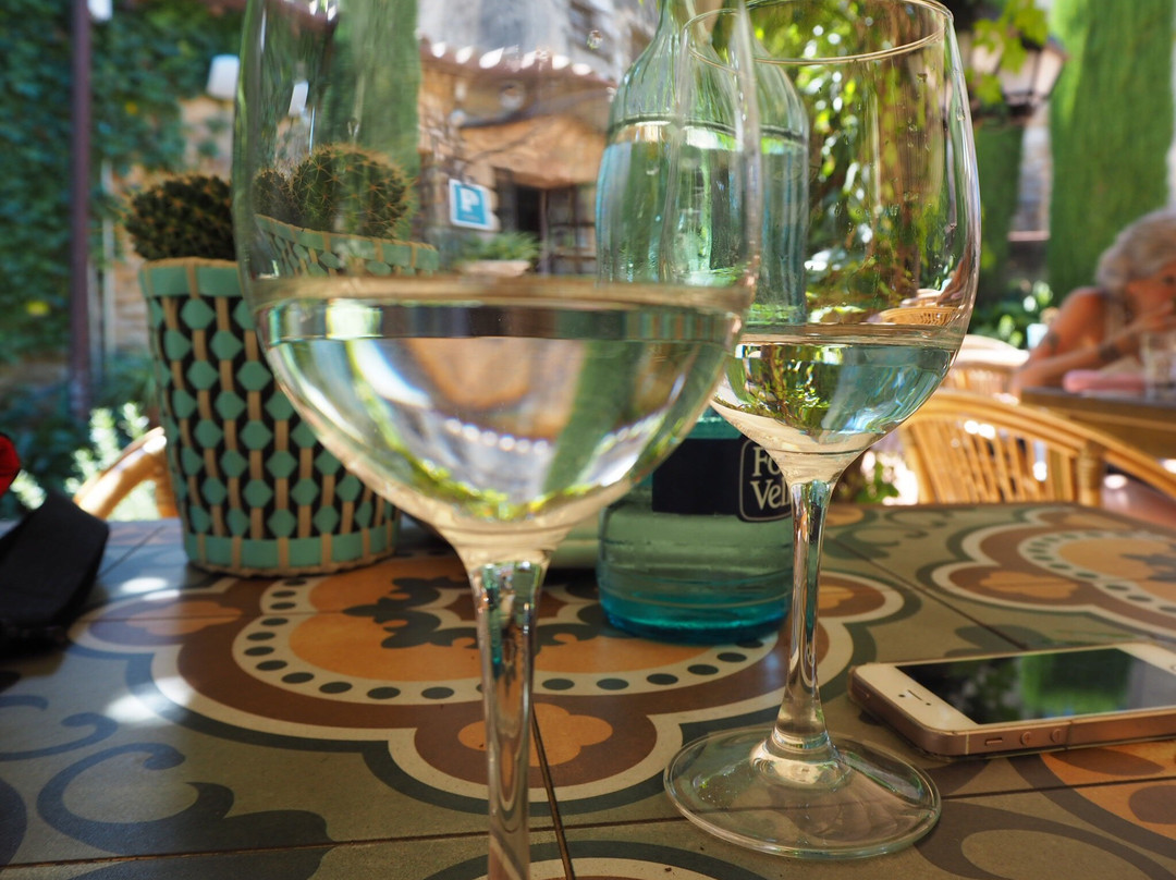 La Riera Hostel and Resturant主图