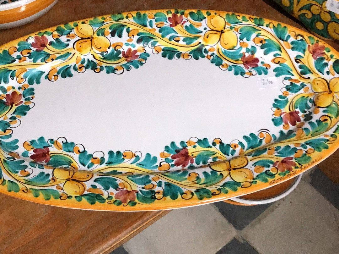 Ceramiche Falcone & Passarello-卡尔塔吉罗内必去景点