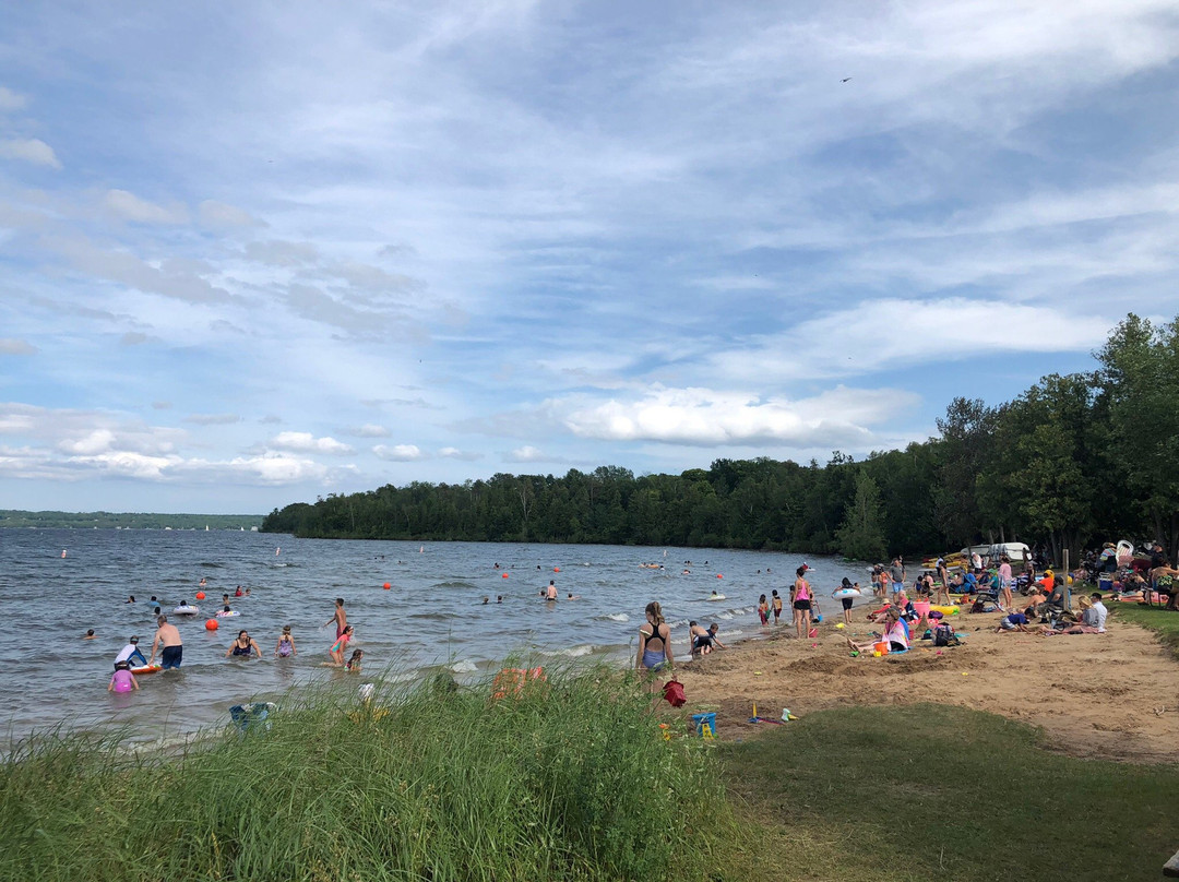 Nicolet Bay Beach景点图片