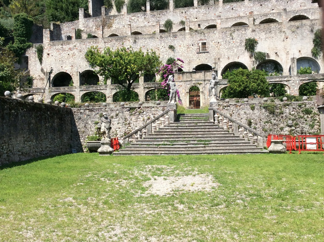 Villa Rizzardi, Brunati, Bulgheroni detta Villa Lucia-Toscolano-Maderno必去景点
