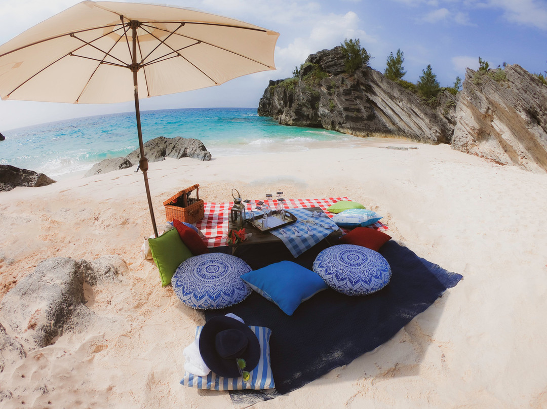 Stonehole Bay Beach-Warwick Parish必去景点