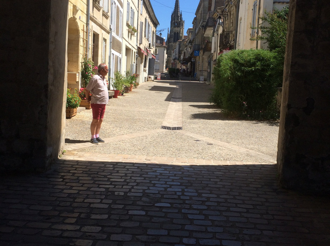 Eglise Saint-Martin de Cadillac景点图片