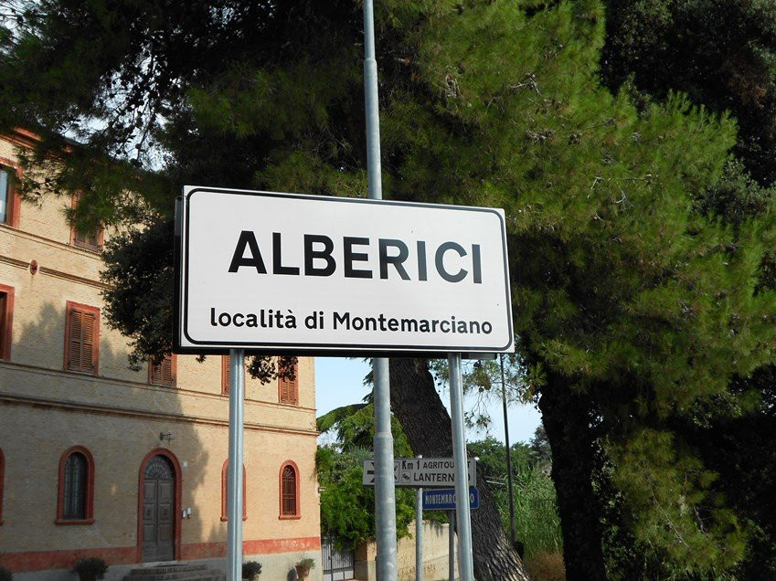 Santuario di Nostra Signora dei Lumi-Montemarciano必去景点