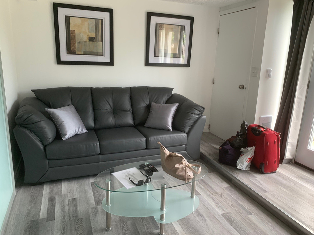 Bowmanville Marina Inn & Suites主图