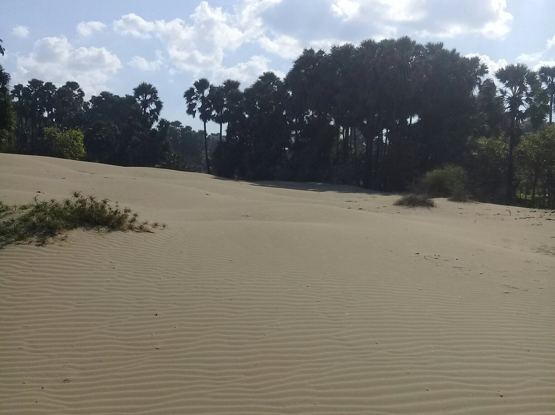 Oetune Beach景点图片