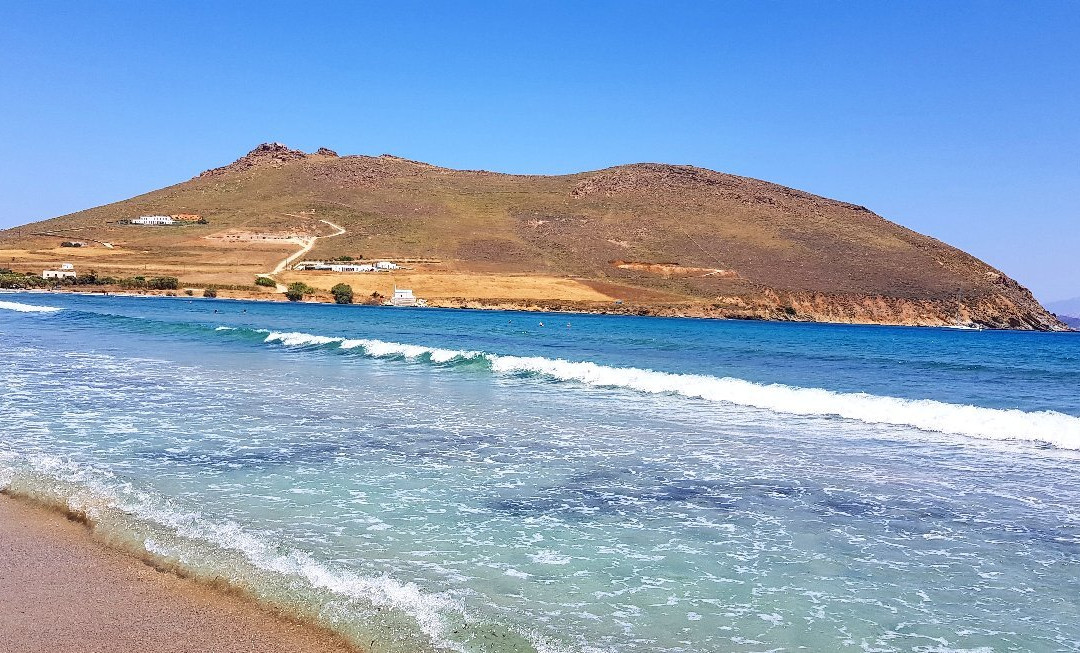 Molos Beach景点图片