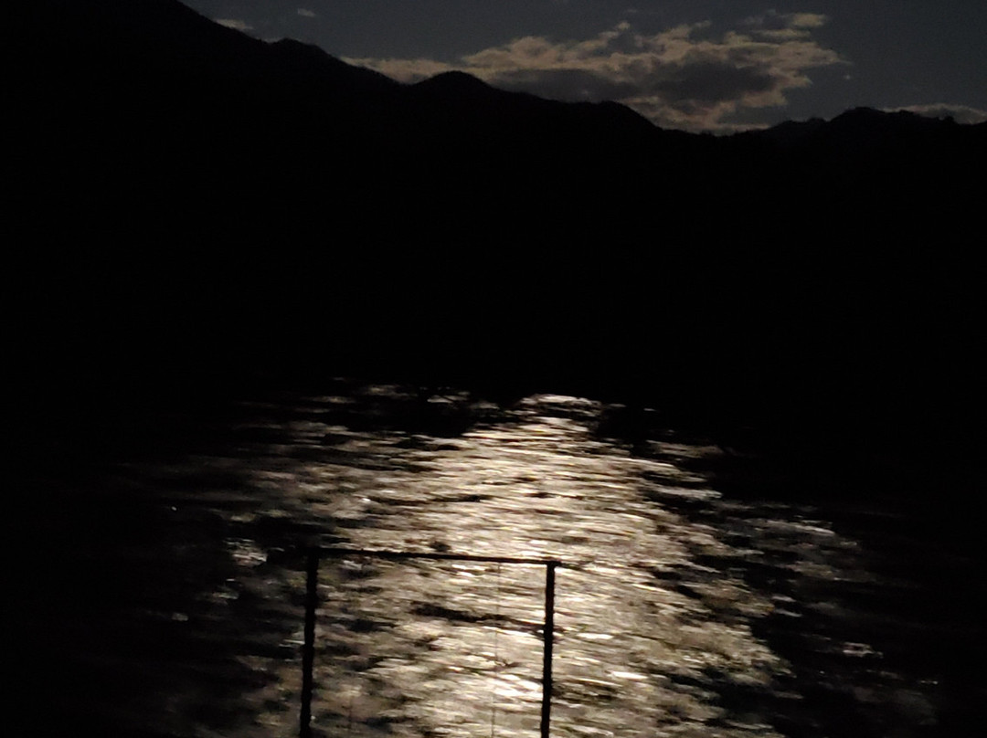 天堂之地食宿酒店主图