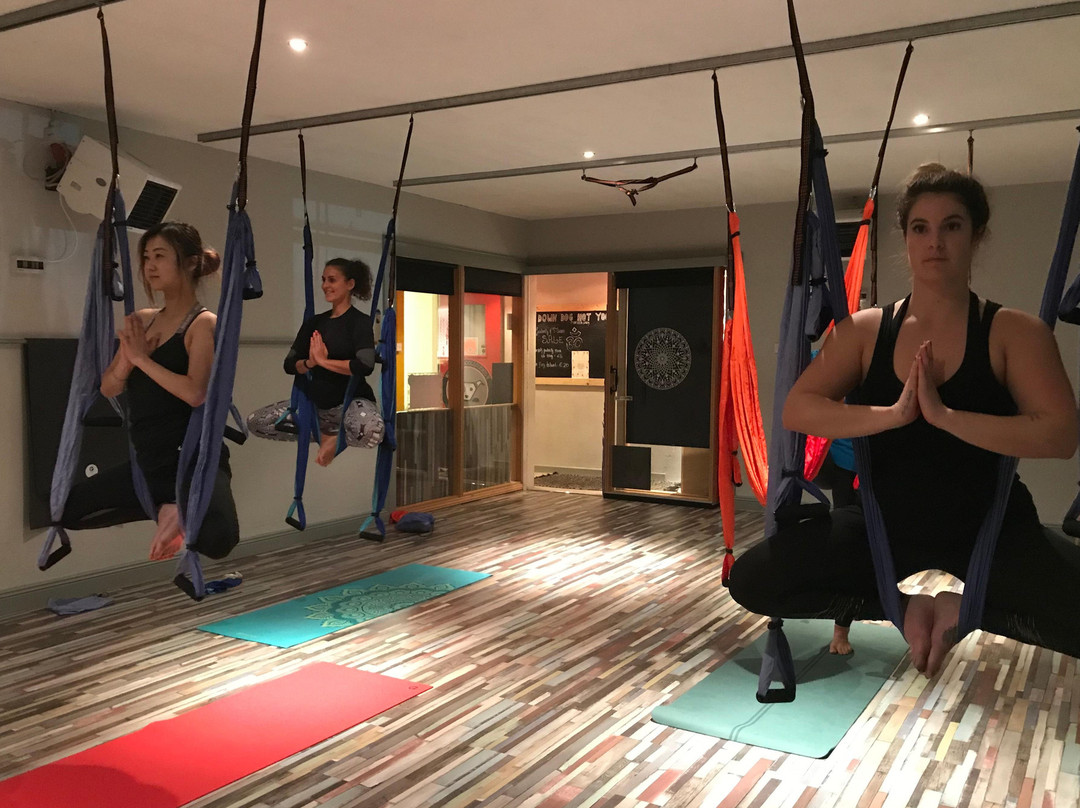Down Dog Yoga-Swords必去景点
