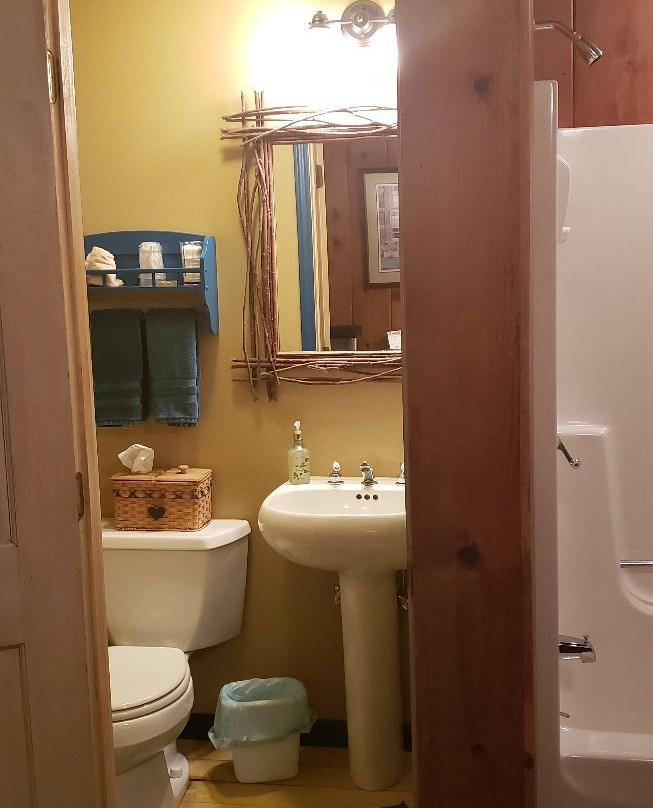 The White Rabbit Inn B&B主图