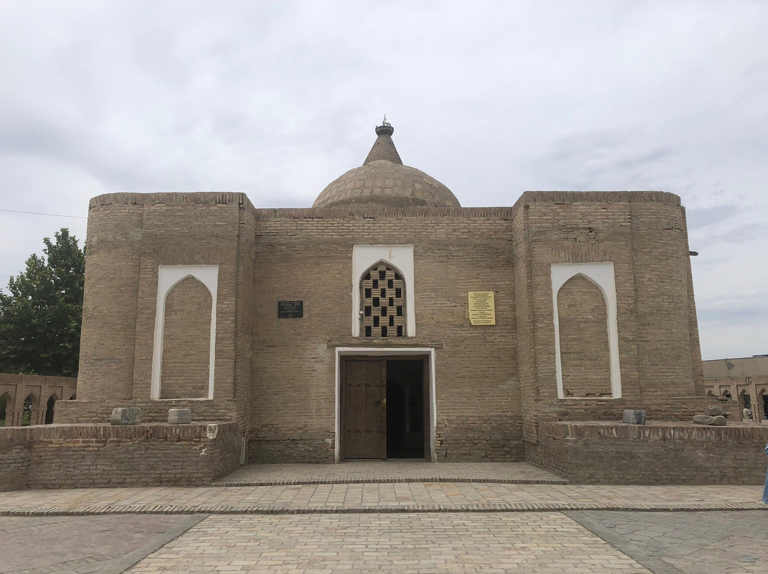 Chasma Ayub Mausoleum景点图片