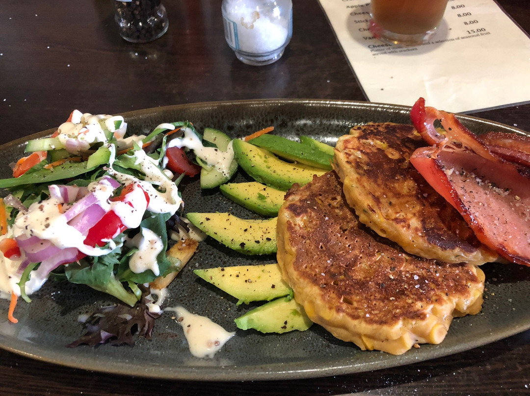 Cow & Calf Hotel主图