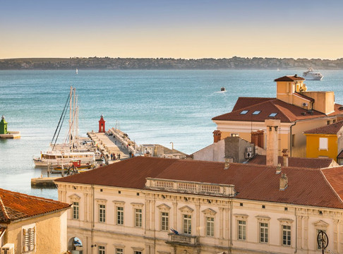 雷米森斯露西亚酒店