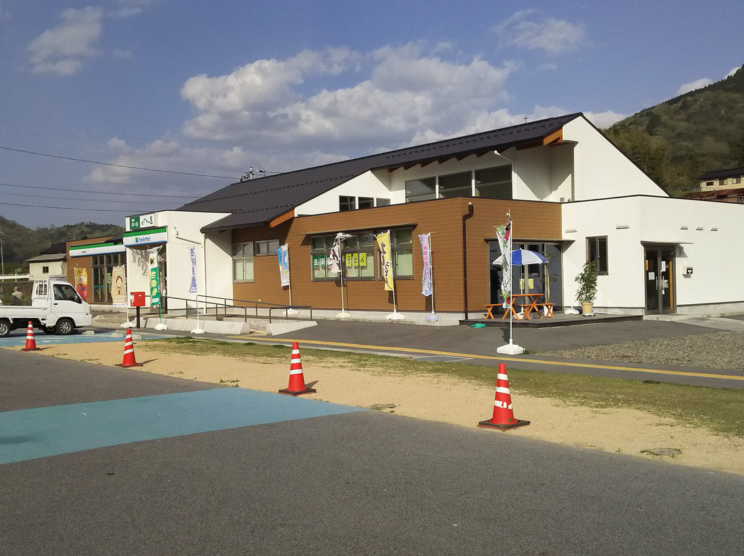 川西郷の駅
