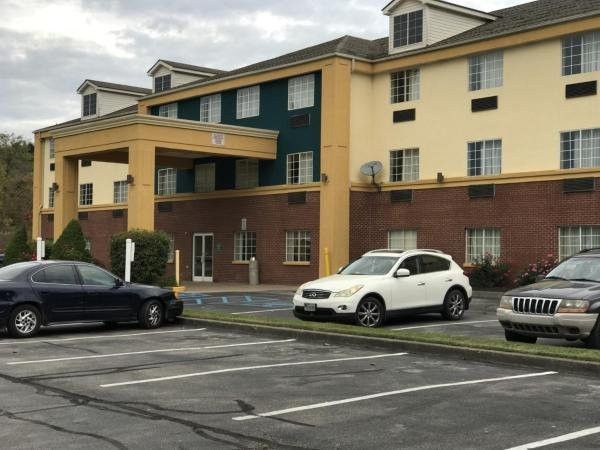 Days Inn by Wyndham Norton主图