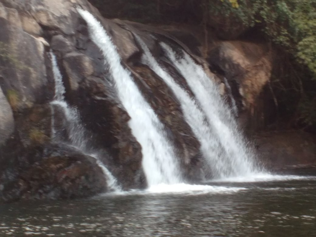 Kote Abbe Falls景点图片