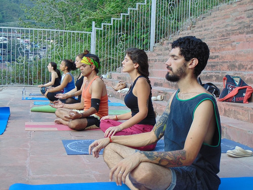 Ekagra Yogpeeth-里希克虚必去景点