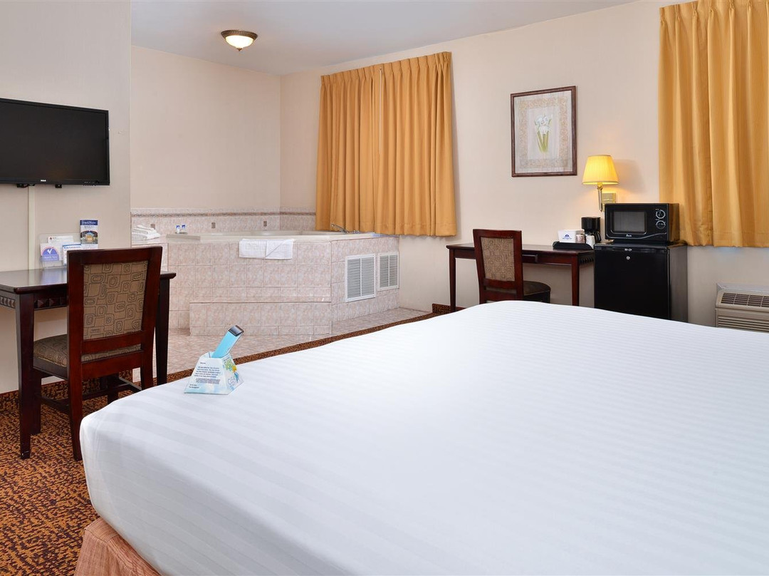Americas Best Value Inn Westmorland主图