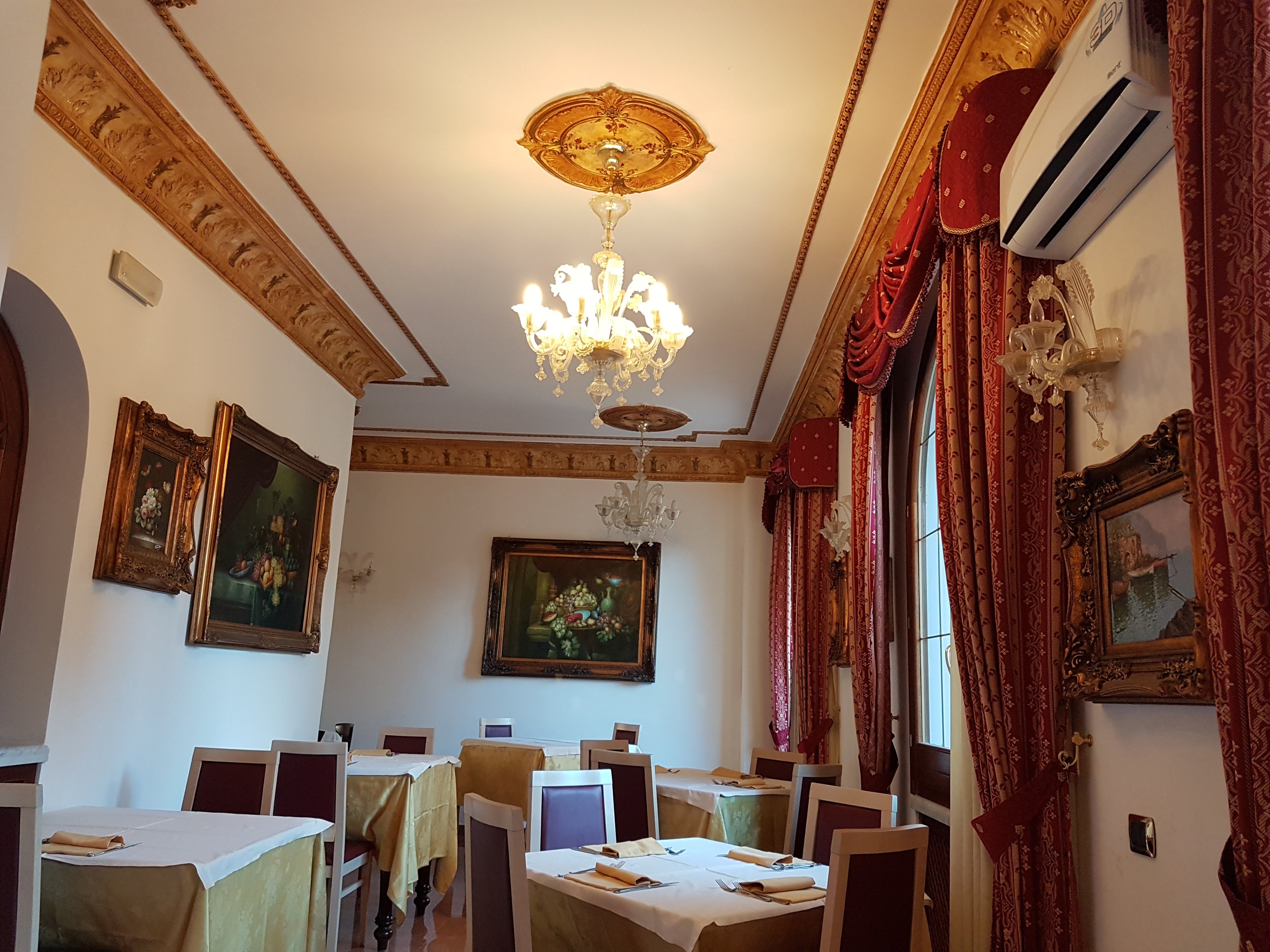 Euro Hotel Iglesias-餐饮