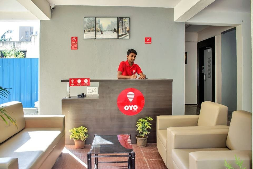 OYO 12042 Green Olives Apartments主图
