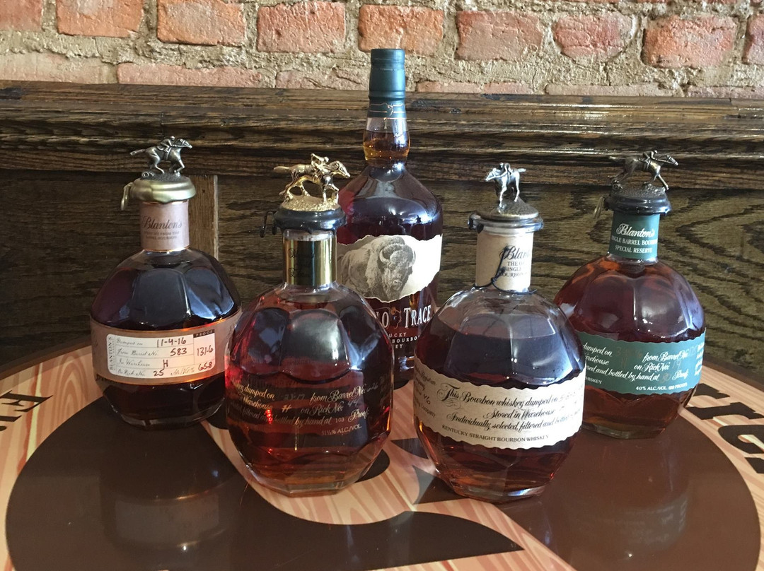 Bourbon Barrel Tavern-伊丽莎白敦必去景点