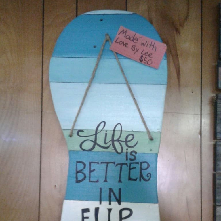 Restored Treasures Upscale Thrift-瓦尔多斯塔必去景点