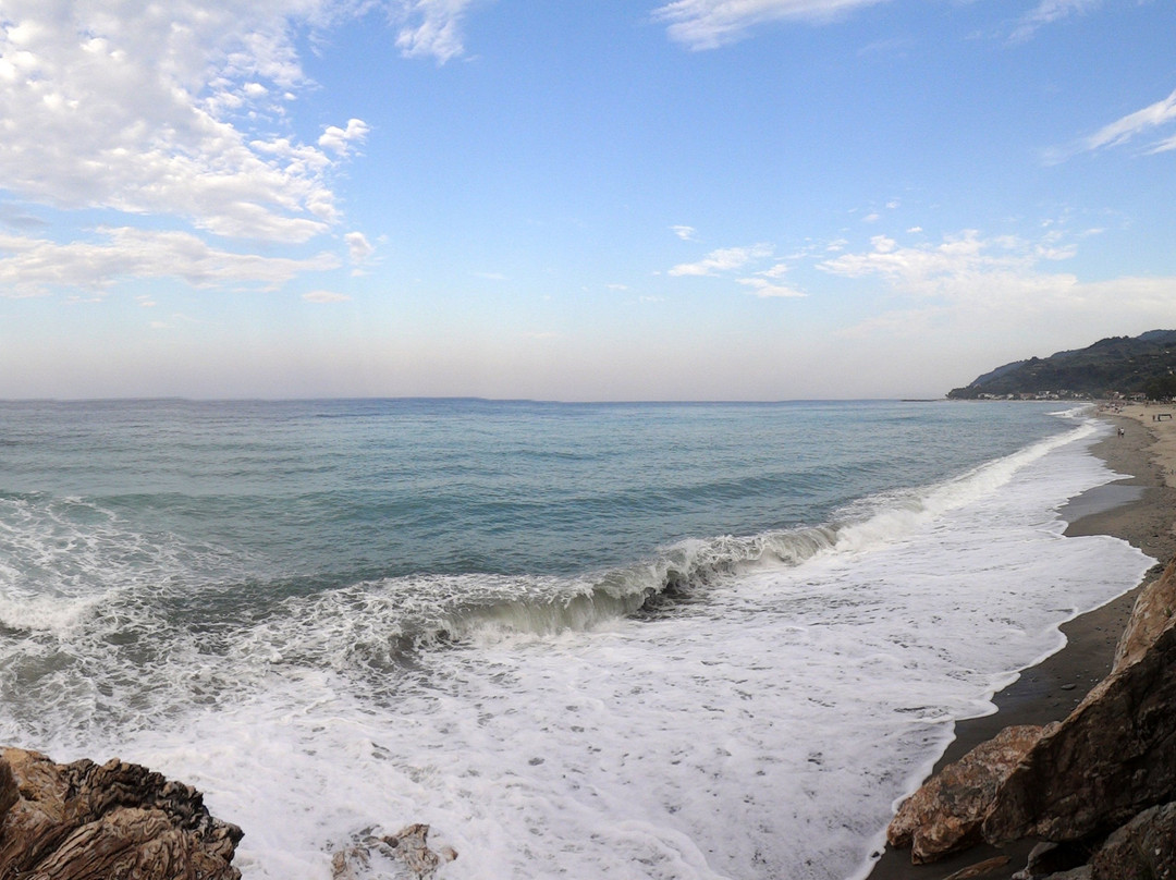 Chorefto Beach景点图片