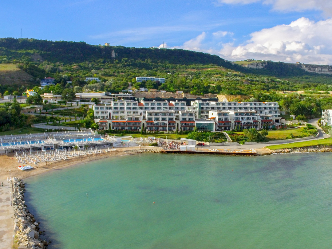 White Lagoon Beach Resort主图