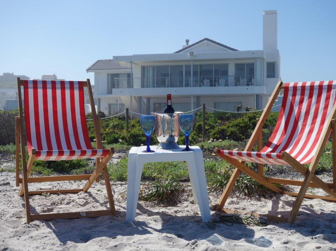 Yzerfontein酒店住宿-On The Beach