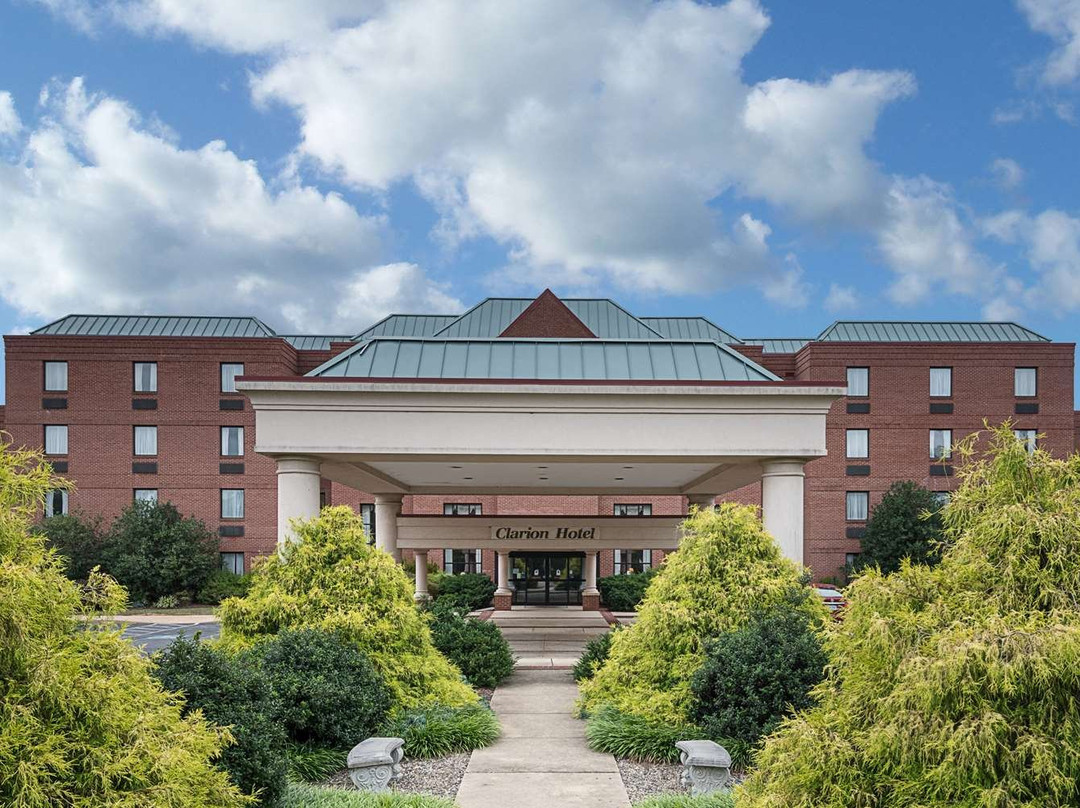 Clarion Hotel & Conference Center主图