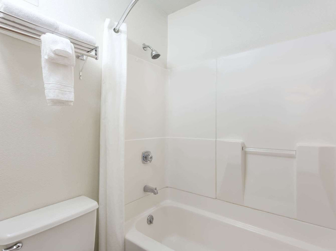 Super 8 by Wyndham Germantown/Milwaukee主图