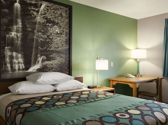 Super 8 by Wyndham Batesville主图