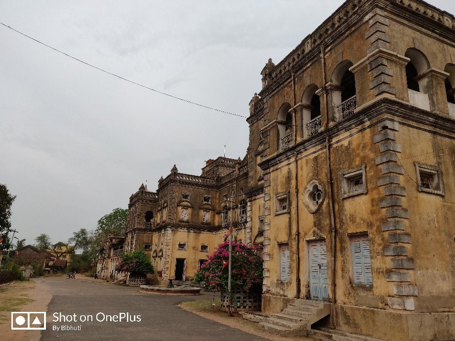 The Kalahandi Palace主图