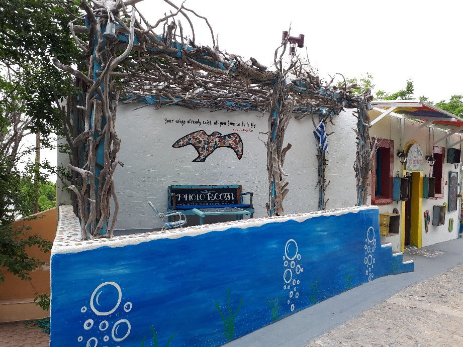 Lagoudi Zia旅游景点-The Positive Shop