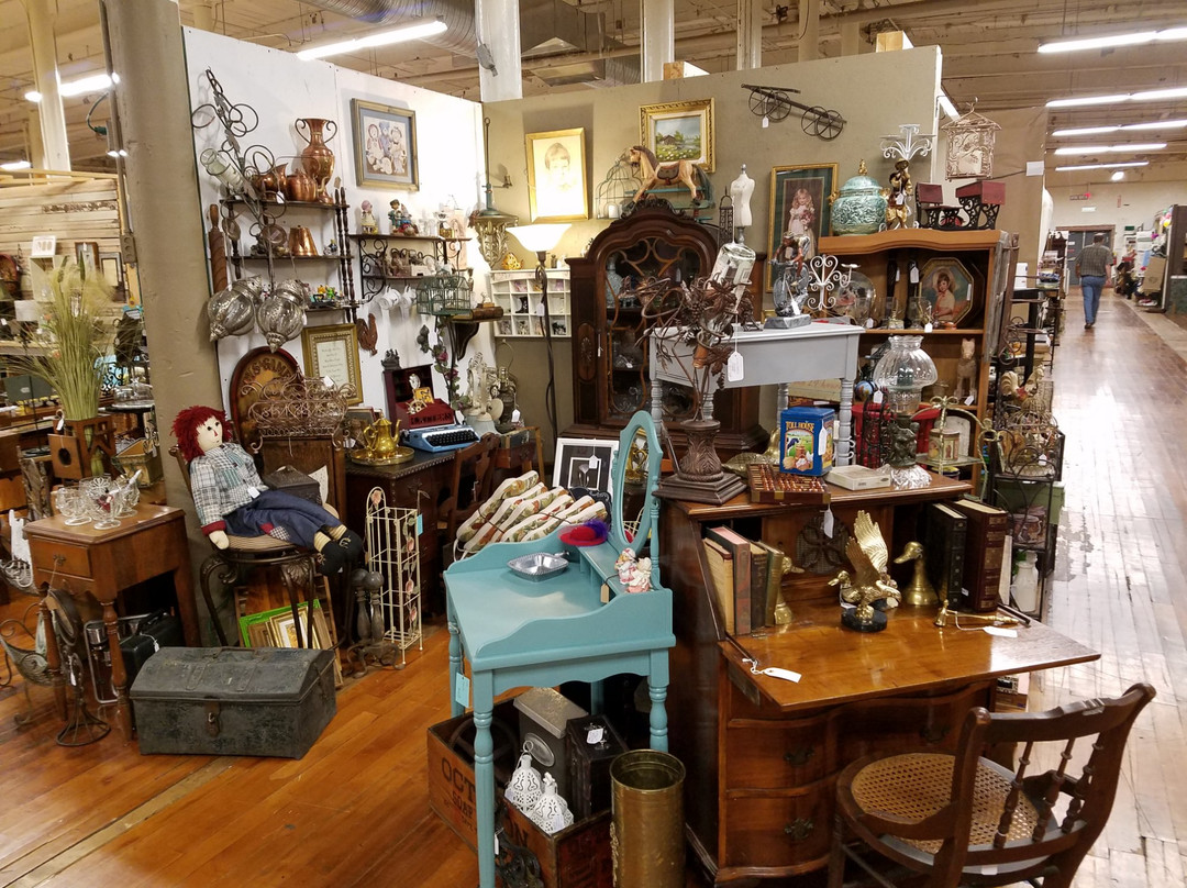 Catawba River Antique Mall景点图片