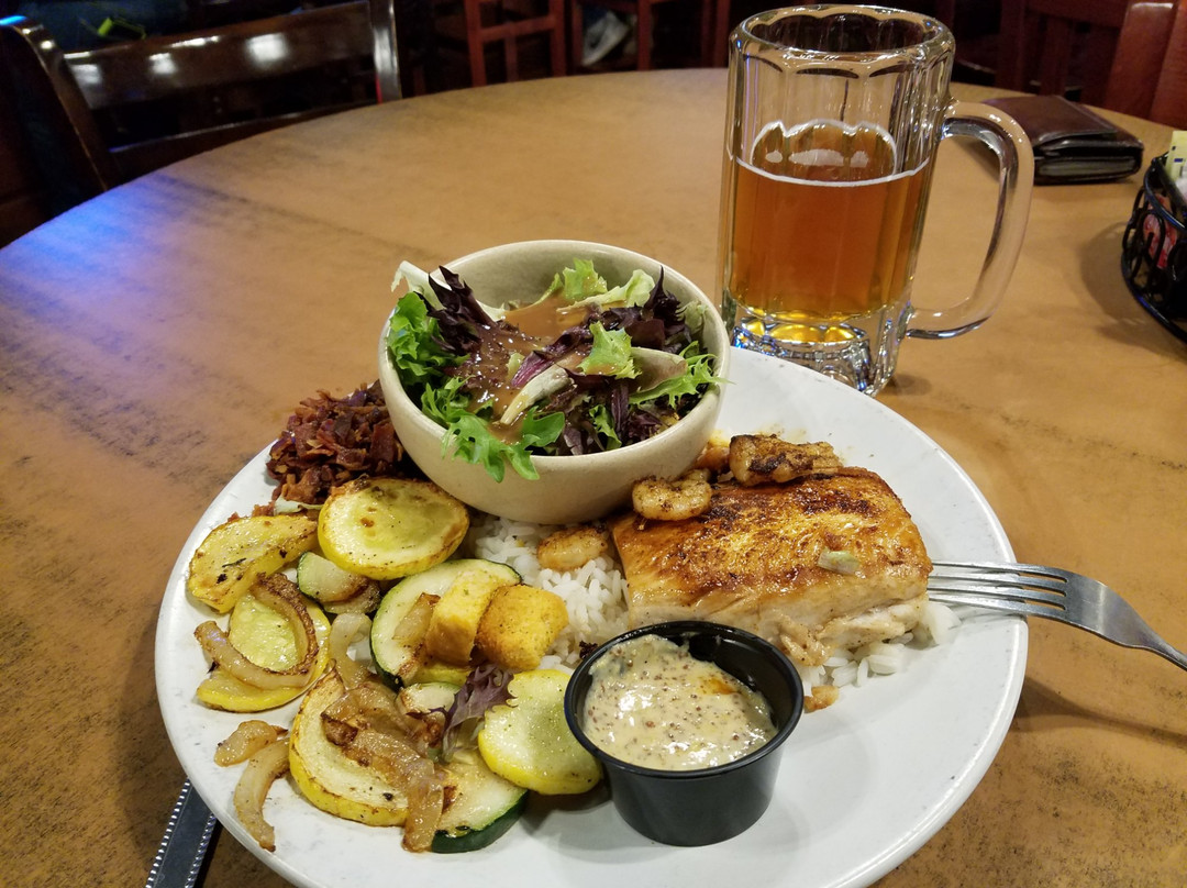 塔斯卡卢萨县餐馆和美食-Mugshots Grill & Bar