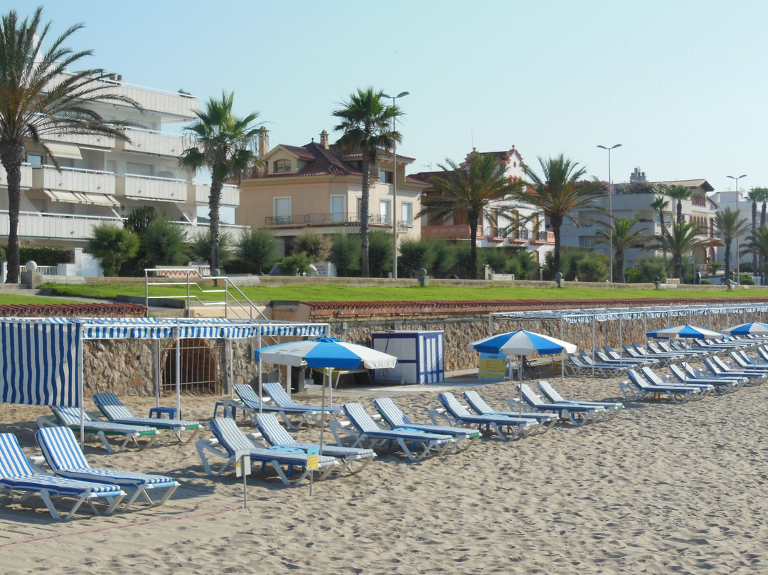 Platja de la Barra-锡切斯必去景点