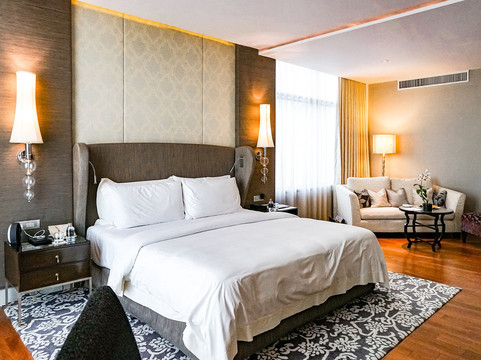 曼谷瑞吉酒店主图