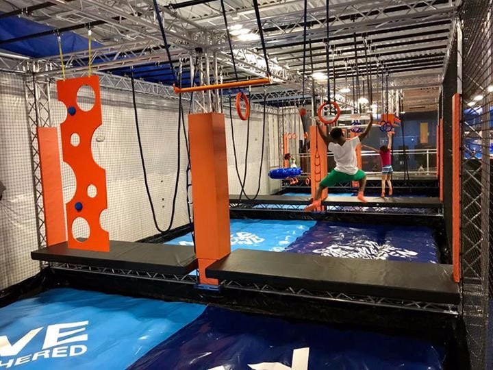 Sky Zone Trampoline Park-Timonium必去景点