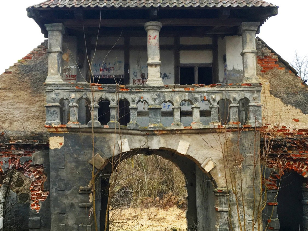 Bramberge Manor Gate