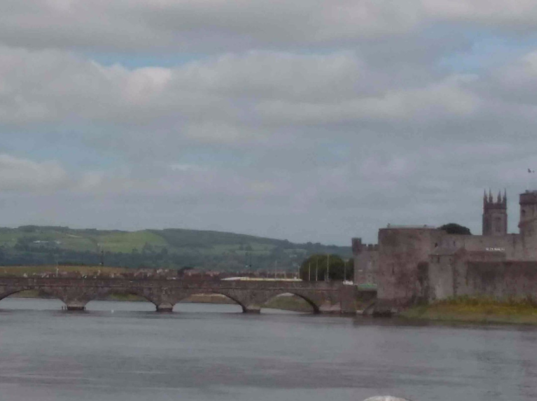 Thomond Bridge-利默里克必去景点