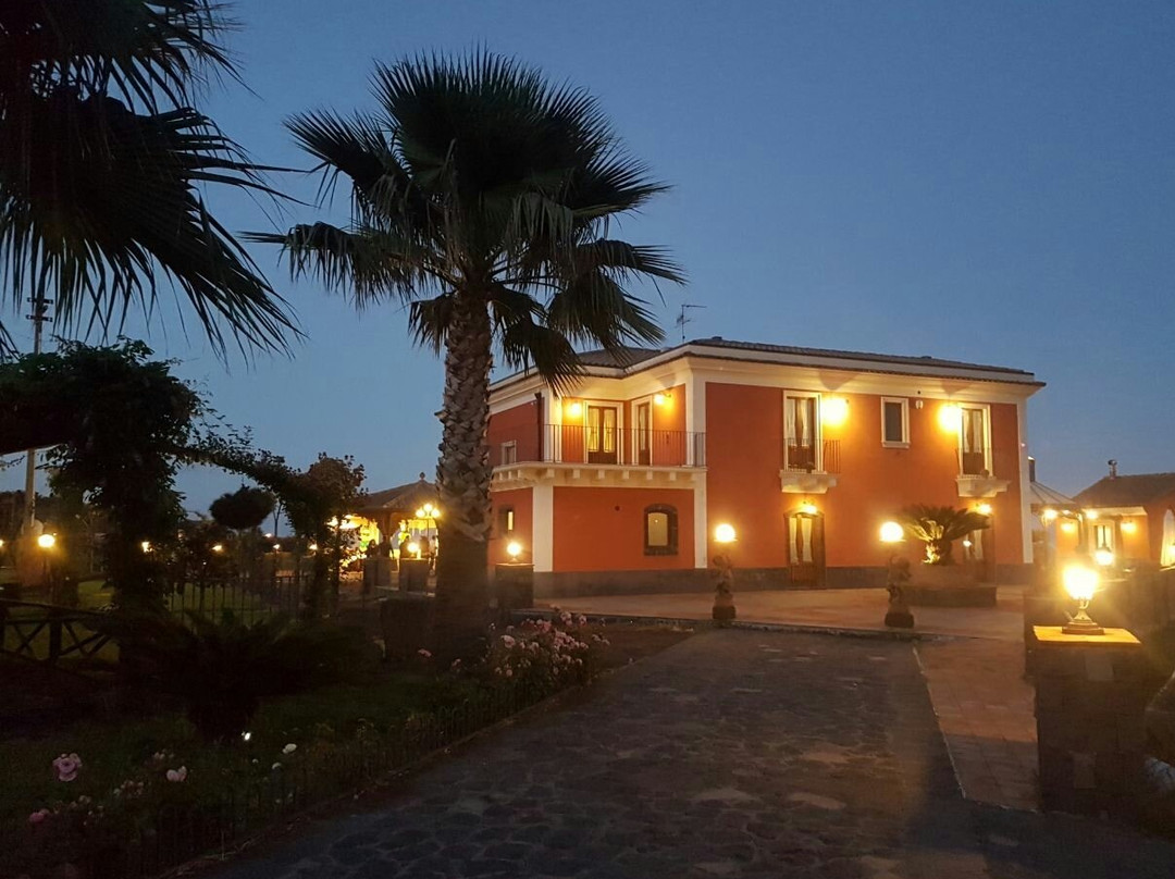 Zafferana Etnea餐馆和美食-Villa Giuffrida