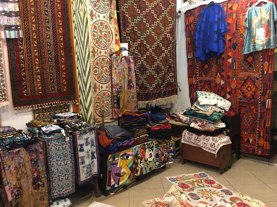 Lidya Suzani Carpet Gallery-安塔利亚必去景点