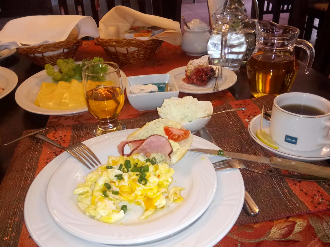 钱塞勒公路旅馆主图