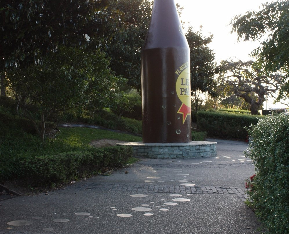 Lemon & Paeroa Bottle景点图片