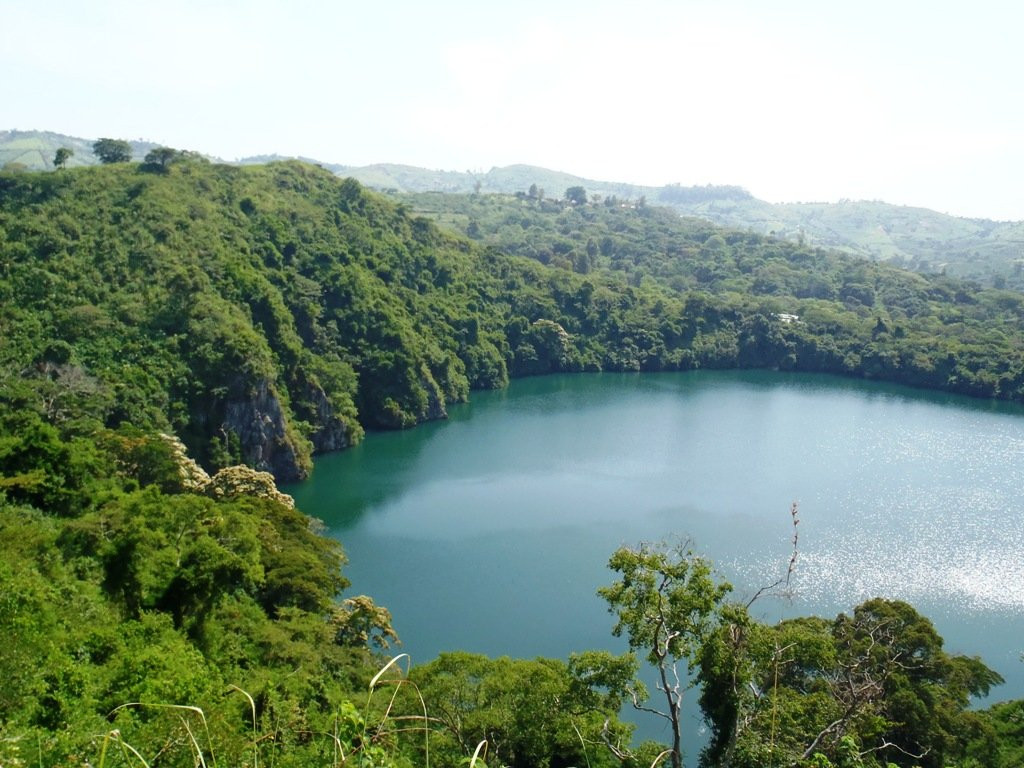 Uganda Crater Lakes Eco Walks and Hiking Tours景点图片