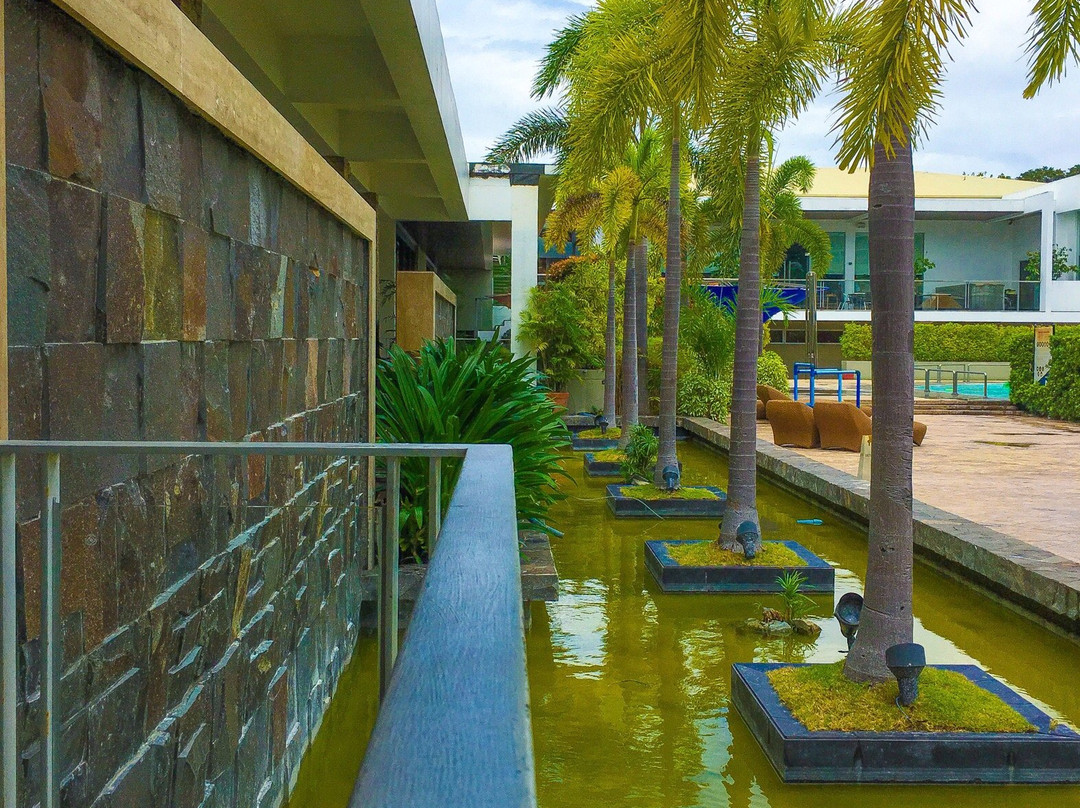 The Village Sports Club-帕拉纳克市必去景点