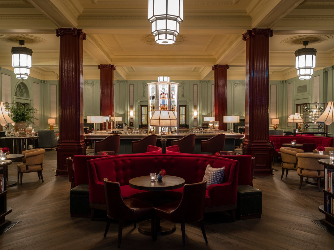 奥赫特拉德餐馆和美食-The Century Bar