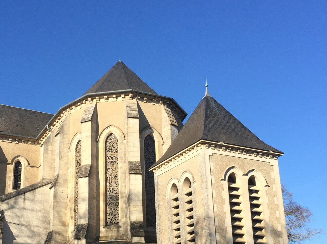 l’Eglise Sainte-Therese et Sainte Jeanne-d’Arc des Rocs-普瓦捷必去景点