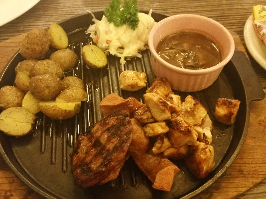Amsterdam Cafe & Resto