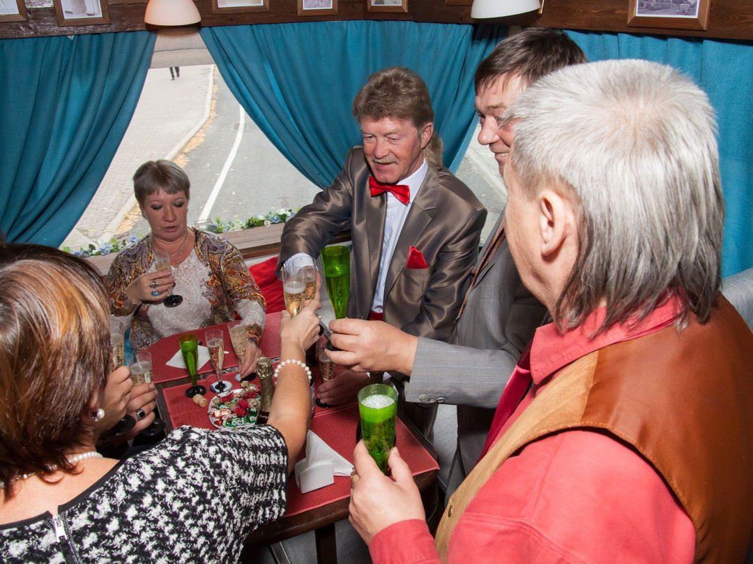 Romantic Tram Cafe-彼尔姆必去景点